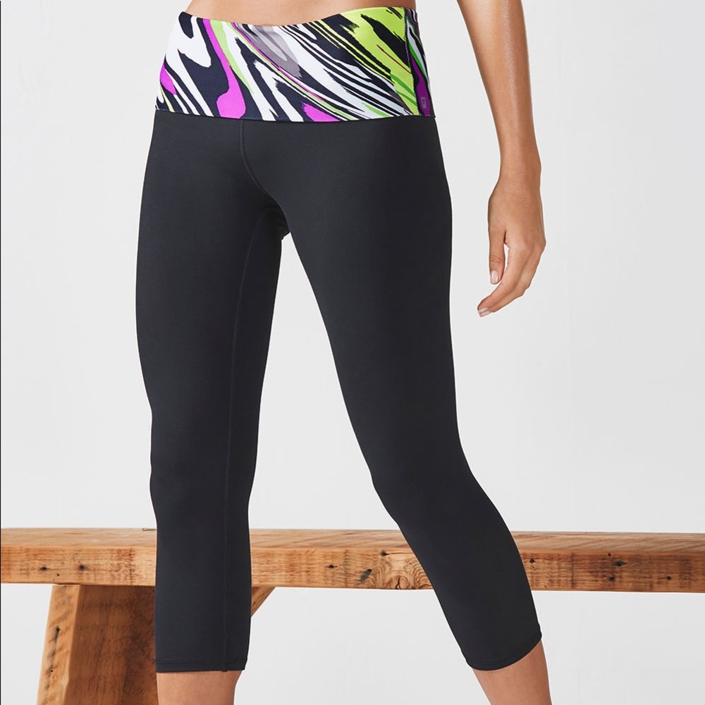 Fabletics Define Mid-Rise Capri Size XS